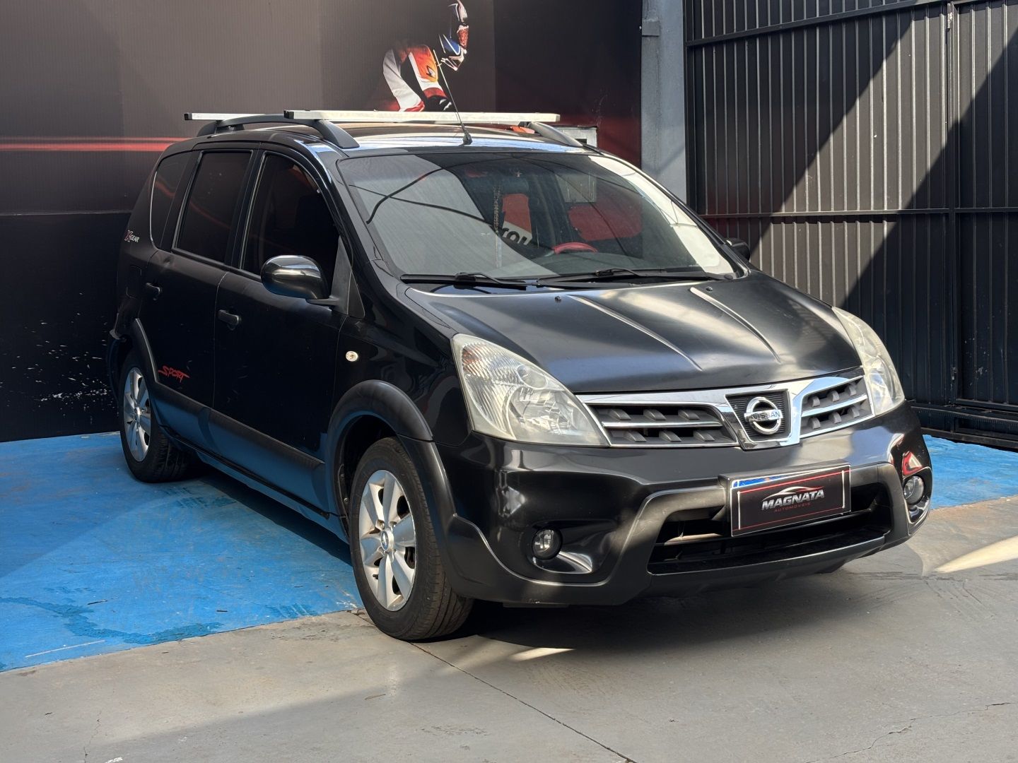Vista principal de NISSAN Livina X-Gear SL 1.6 16v 2011