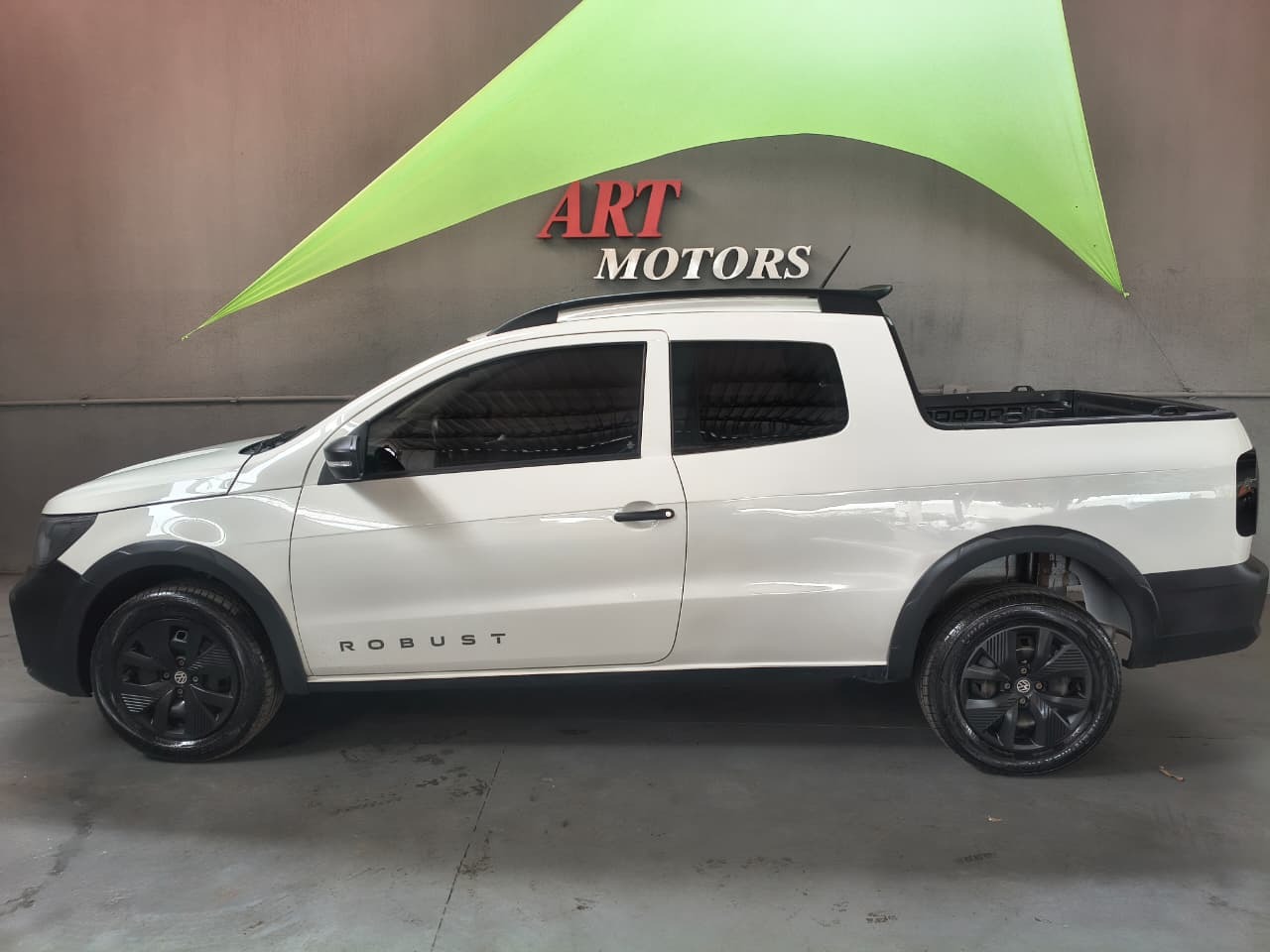 VOLKSWAGEN Saveiro Robust 1.6 16v C.D. 2024 - miniatura 3