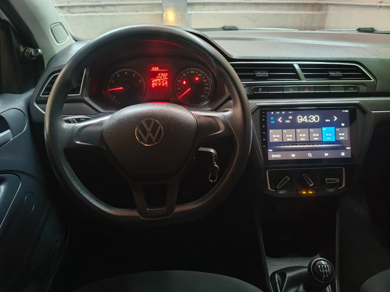 VOLKSWAGEN Saveiro Robust 1.6 16v C.D. 2024 - miniatura 9
