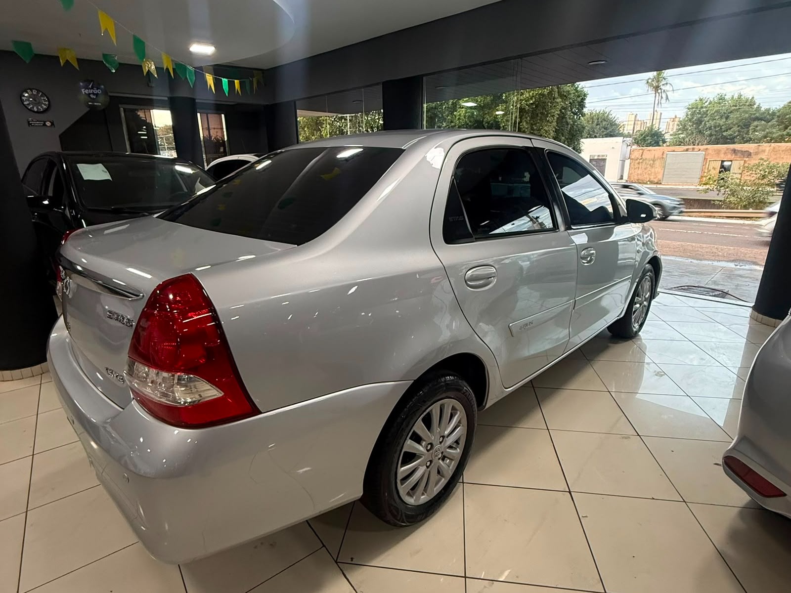 TOYOTA Etios Sedan XS 1.5 16v 2018 - miniatura 3