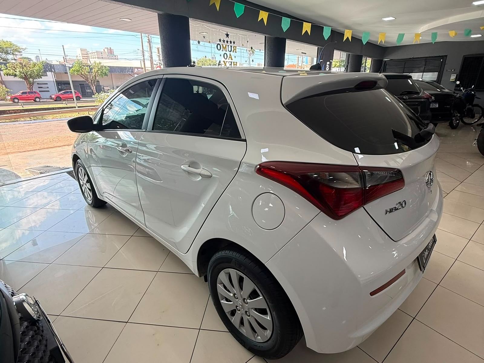 HYUNDAI HB20 Unique 1.0 12v 2019 - miniatura 3