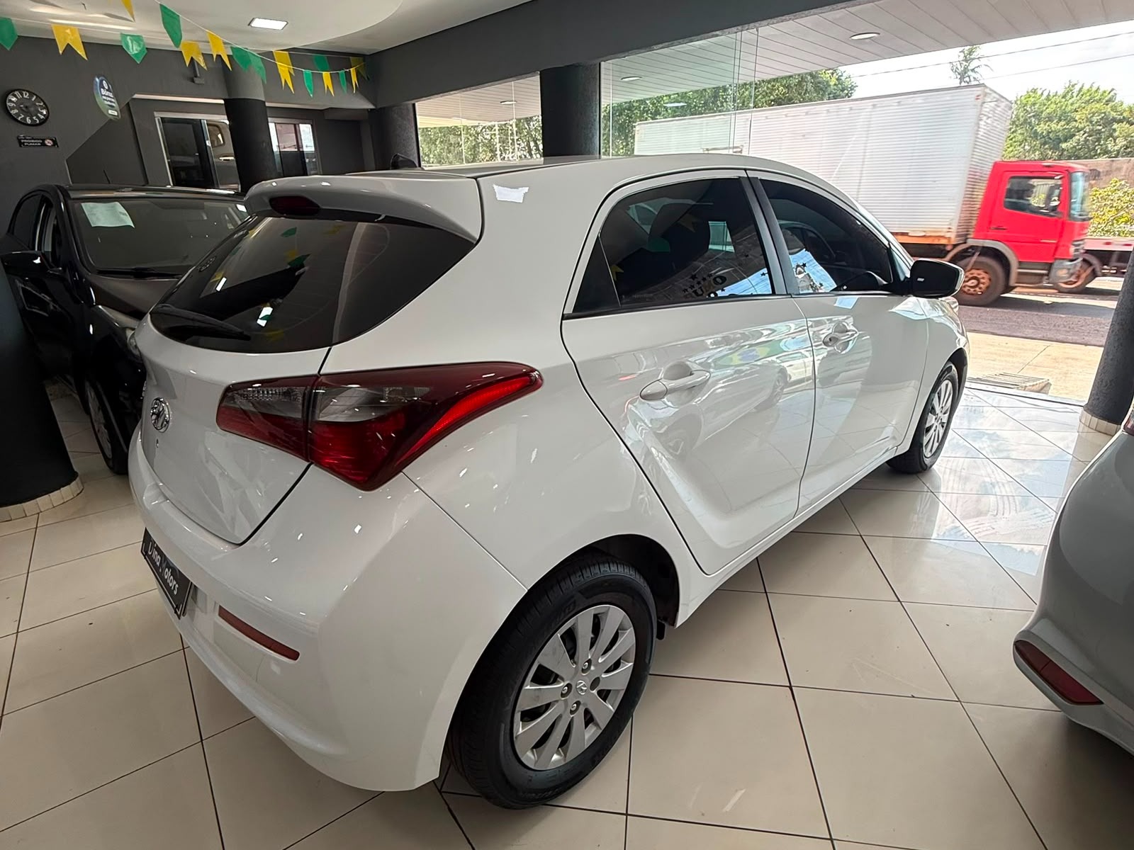 HYUNDAI HB20 Unique 1.0 12v 2019 - miniatura 4