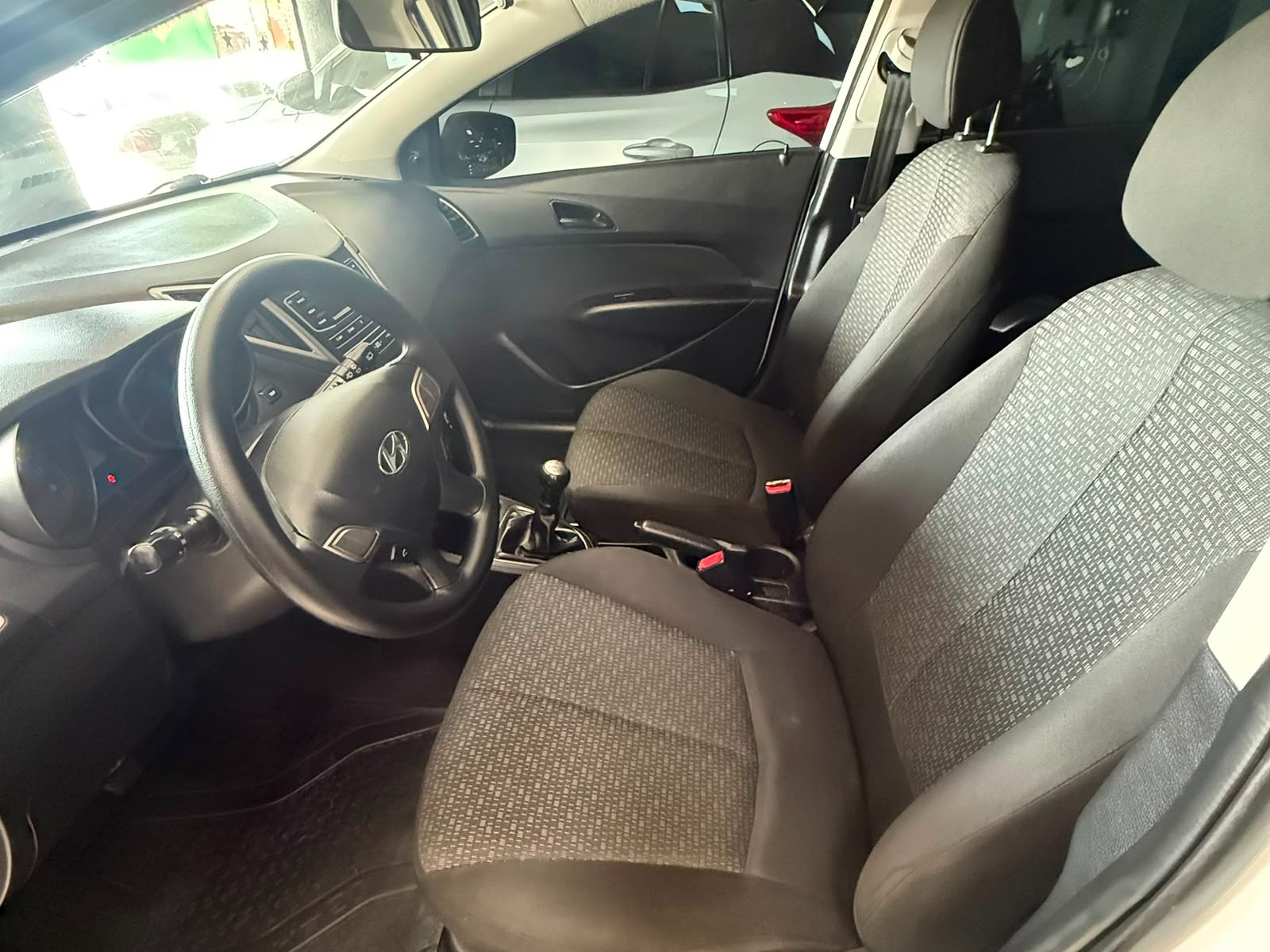 HYUNDAI HB20 Unique 1.0 12v 2019 - miniatura 8