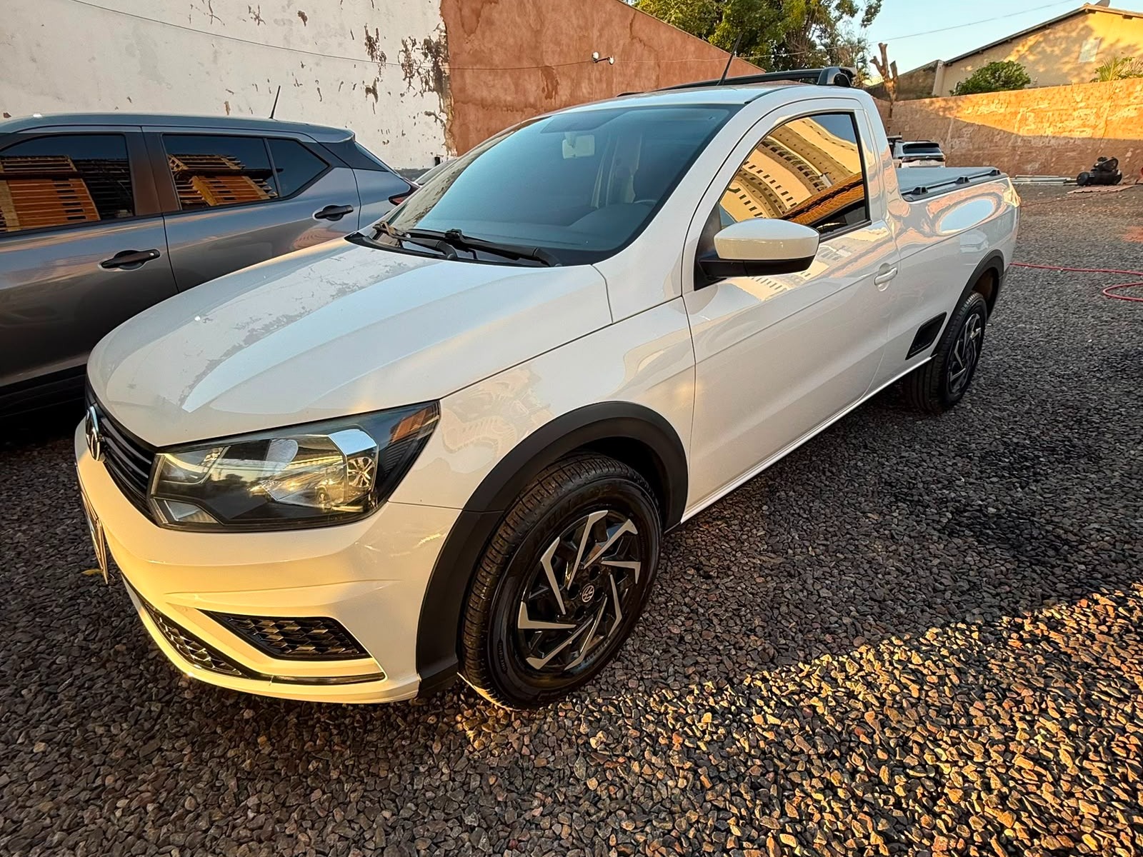 VOLKSWAGEN Saveiro Robust 1.6 16v C.S. 2022 - miniatura 2