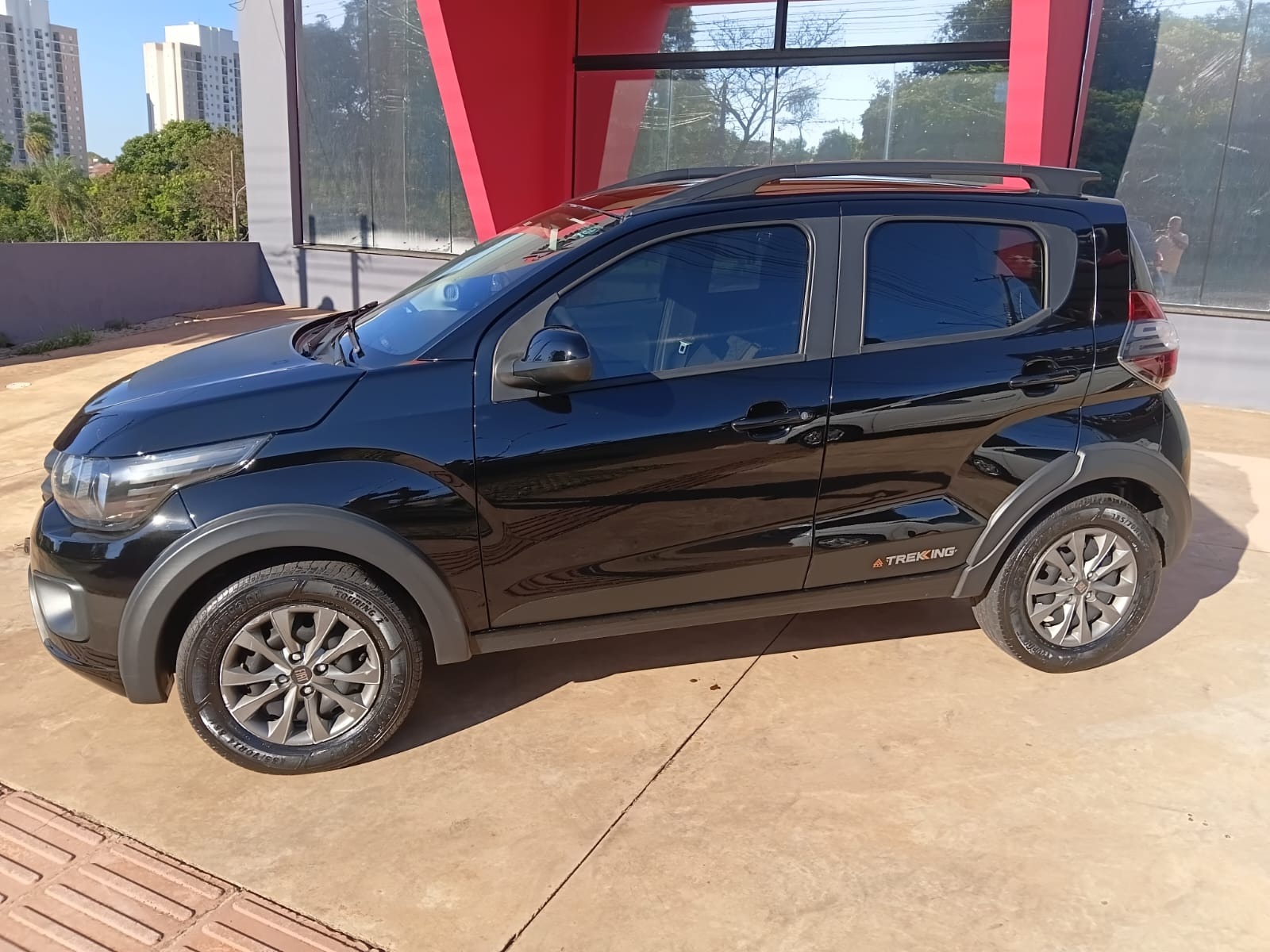FIAT Mobi Trekking 1.0 2021 - miniatura 4