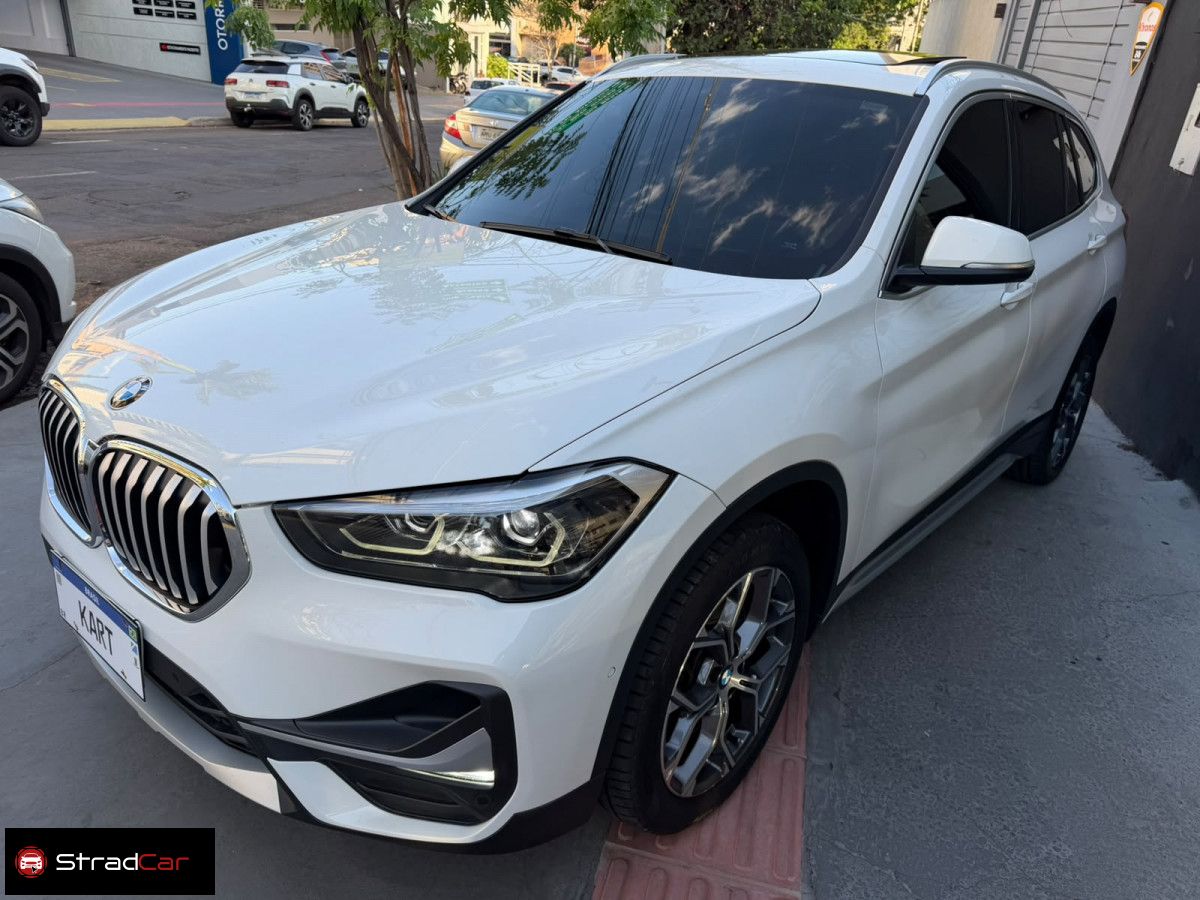 Vista principal de BMW X1 sDrive20i X-Line 2.0T 16v 2021