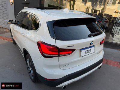 BMW X1 sDrive20i X-Line 2.0T 16v 2021 - miniatura 4