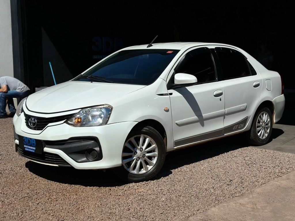 Vista principal de TOYOTA Etios Sedan XS 1.5 16v 2018