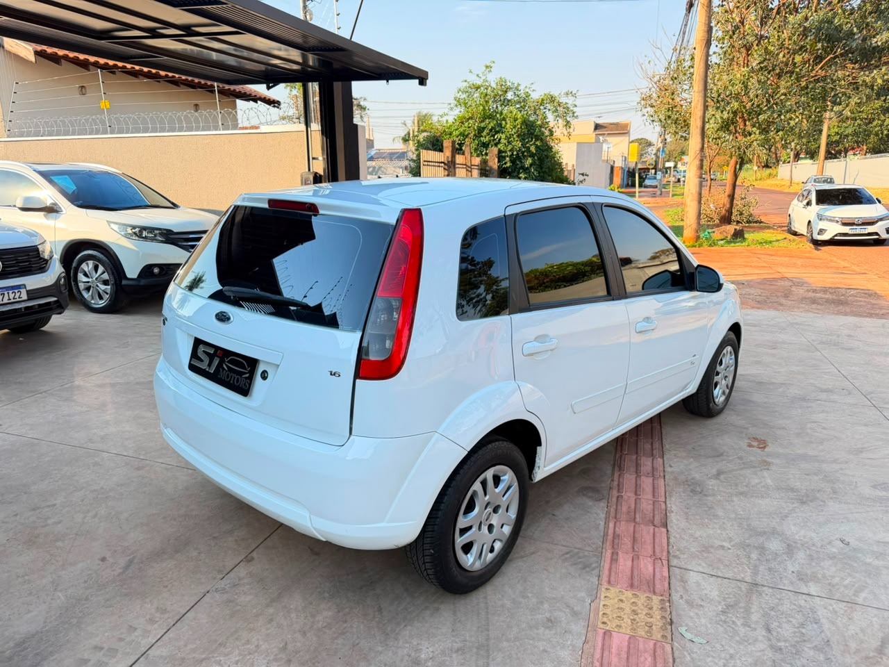 FORD Fiesta Hatch SE 1.6 16v 2014 - miniatura 7