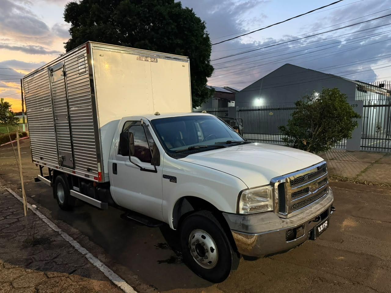 Vista principal de FORD F350 3.9TD 2007