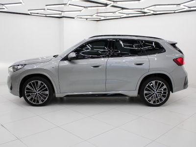 BMW X1 sDrive20i M Sport 2.0T 16v 2023 - miniatura 4