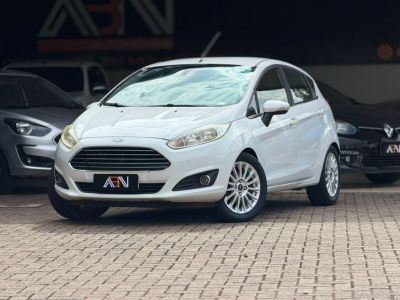 FORD Fiesta Hatch Titanium 1.6 16v PowerShift 2014 - miniatura 2