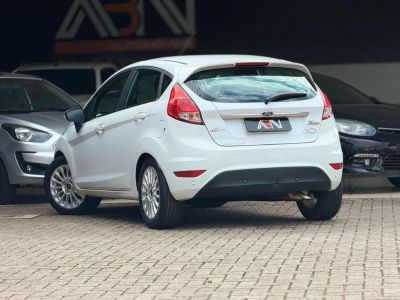 FORD Fiesta Hatch Titanium 1.6 16v PowerShift 2014 - miniatura 3