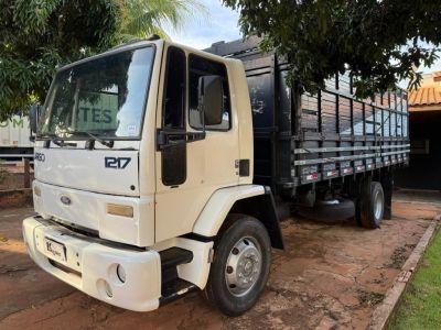 FORD Cargo 1217  2002