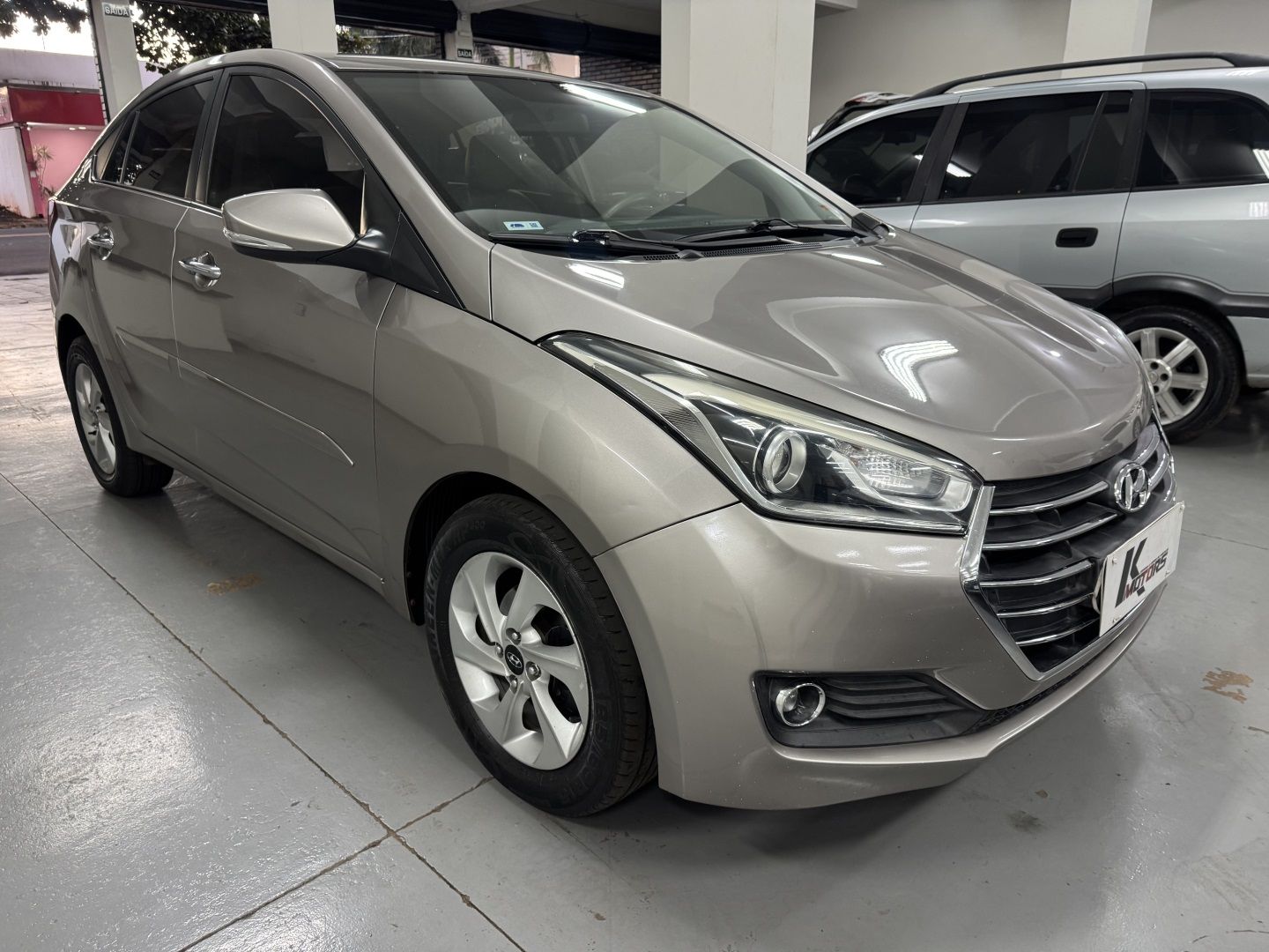 Vista principal de HYUNDAI HB20S Premium 1.6 16v 2017