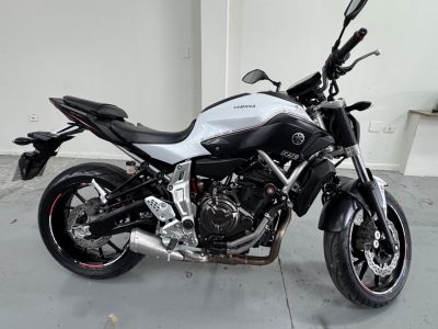 YAMAHA MT -07 689 2016 - miniatura 2