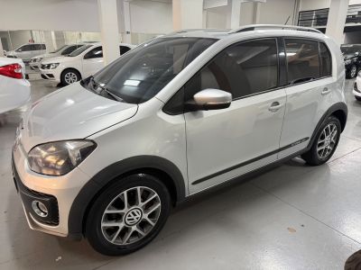 VOLKSWAGEN Up Cross 1.0 12v 4p. 2016 - miniatura 3