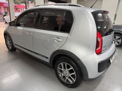VOLKSWAGEN Up Cross 1.0 12v 4p. 2016 - miniatura 6