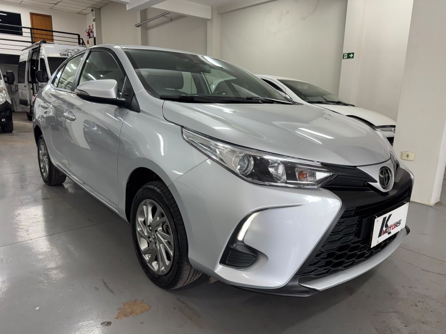 Vista principal de TOYOTA Yaris XS Connect 1.5 16v 2023