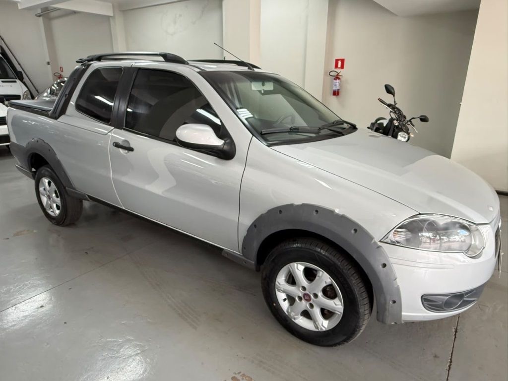 Vista principal de FIAT Strada Trekking 1.6 16v C.D. 2013