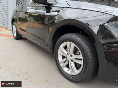 VOLKSWAGEN Polo Hatch Comfortline 1.0 12v TSi 2018 - miniatura 12
