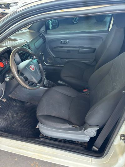FIAT Strada Hard Working 1.4 C.S. 2018 - miniatura 4
