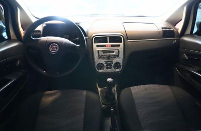 FIAT Punto Attractive 1.4 2012 - miniatura 4