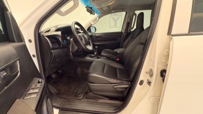 TOYOTA Hilux D4-D 2.8TDi 16v 4X4 C.D. 2024 - miniatura 8