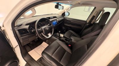 TOYOTA Hilux D4-D 2.8TDi 16v 4X4 C.D. 2024 - miniatura 9