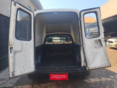 VOLKSWAGEN Saveiro Robust 1.6 16v C.S. 2023 - miniatura 8