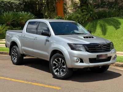 TOYOTA Hilux SR 3.0D 4X4 C.D. 2015