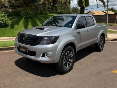 TOYOTA Hilux SR 3.0D 4X4 C.D. 2015 - miniatura 2