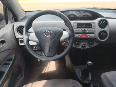TOYOTA Etios X 1.3 16v 2013 - miniatura 6
