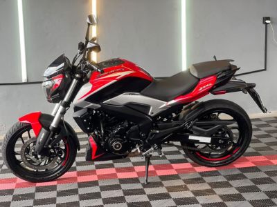 BAJAJ Dominar 250 2025 - miniatura 3