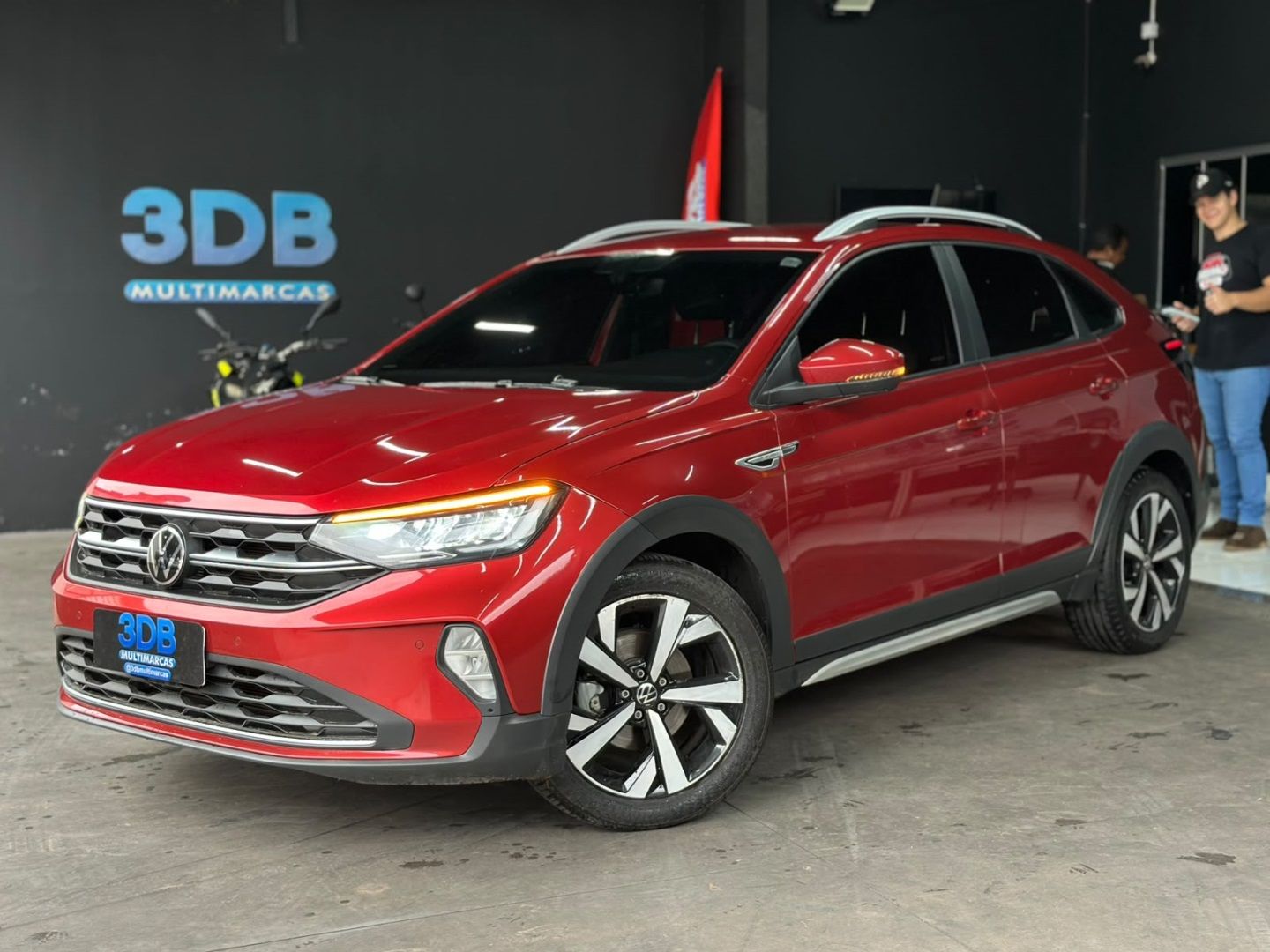 Vista principal de VOLKSWAGEN Nivus Highline 1.0 12v TSi 2021