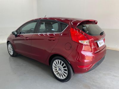FORD Fiesta Hatch Titanium 1.6 16v 2015 - miniatura 6