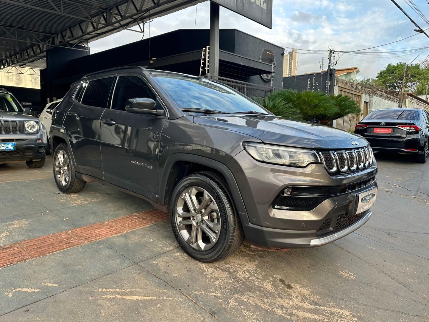 Vista principal de JEEP Compass Longitude 1.3 16v T270 2023