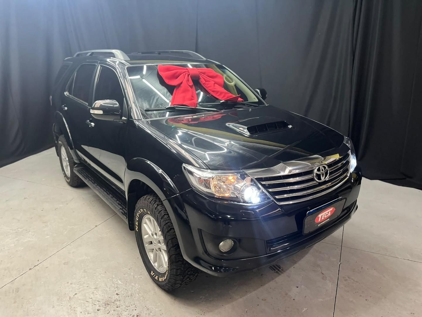 Vista principal de TOYOTA Hilux SW4 SRV D4-D 3.0TDi 16v 4x4 2015