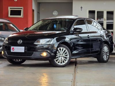 VOLKSWAGEN Jetta Highline 2.0 16v TSi 2014