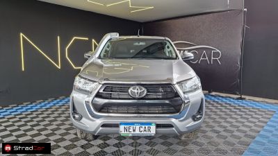 TOYOTA Hilux SRV D4-D 2.8TDi 16v 4X4 C.D. 2022 - miniatura 2
