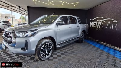 TOYOTA Hilux SRV D4-D 2.8TDi 16v 4X4 C.D. 2022 - miniatura 3