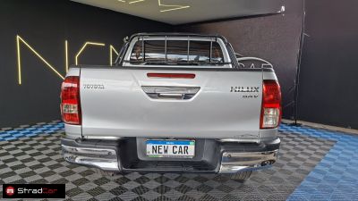 TOYOTA Hilux SRV D4-D 2.8TDi 16v 4X4 C.D. 2022 - miniatura 5