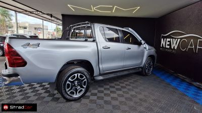 TOYOTA Hilux SRV D4-D 2.8TDi 16v 4X4 C.D. 2022 - miniatura 6