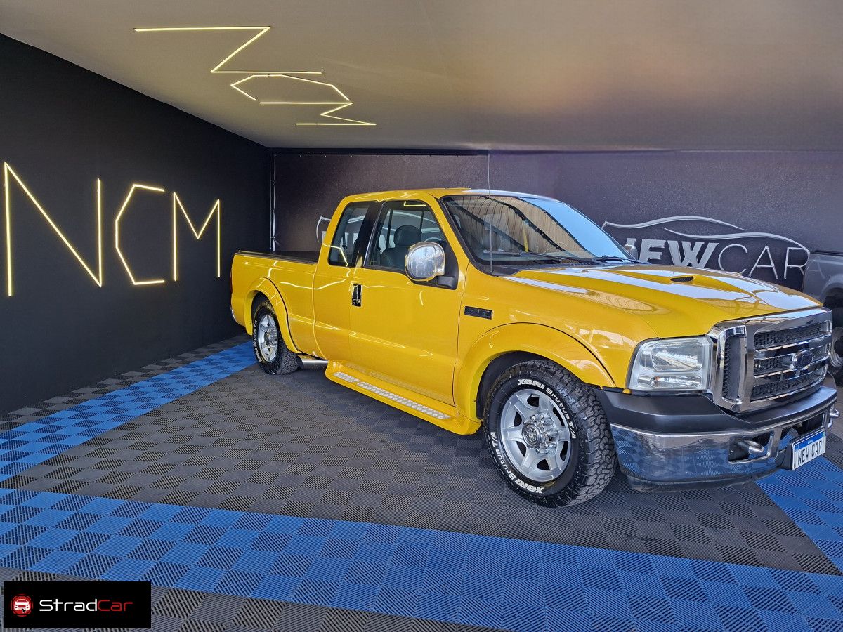 Vista principal de FORD F250 Tropicab 4.2TD 18v C.E. 2003