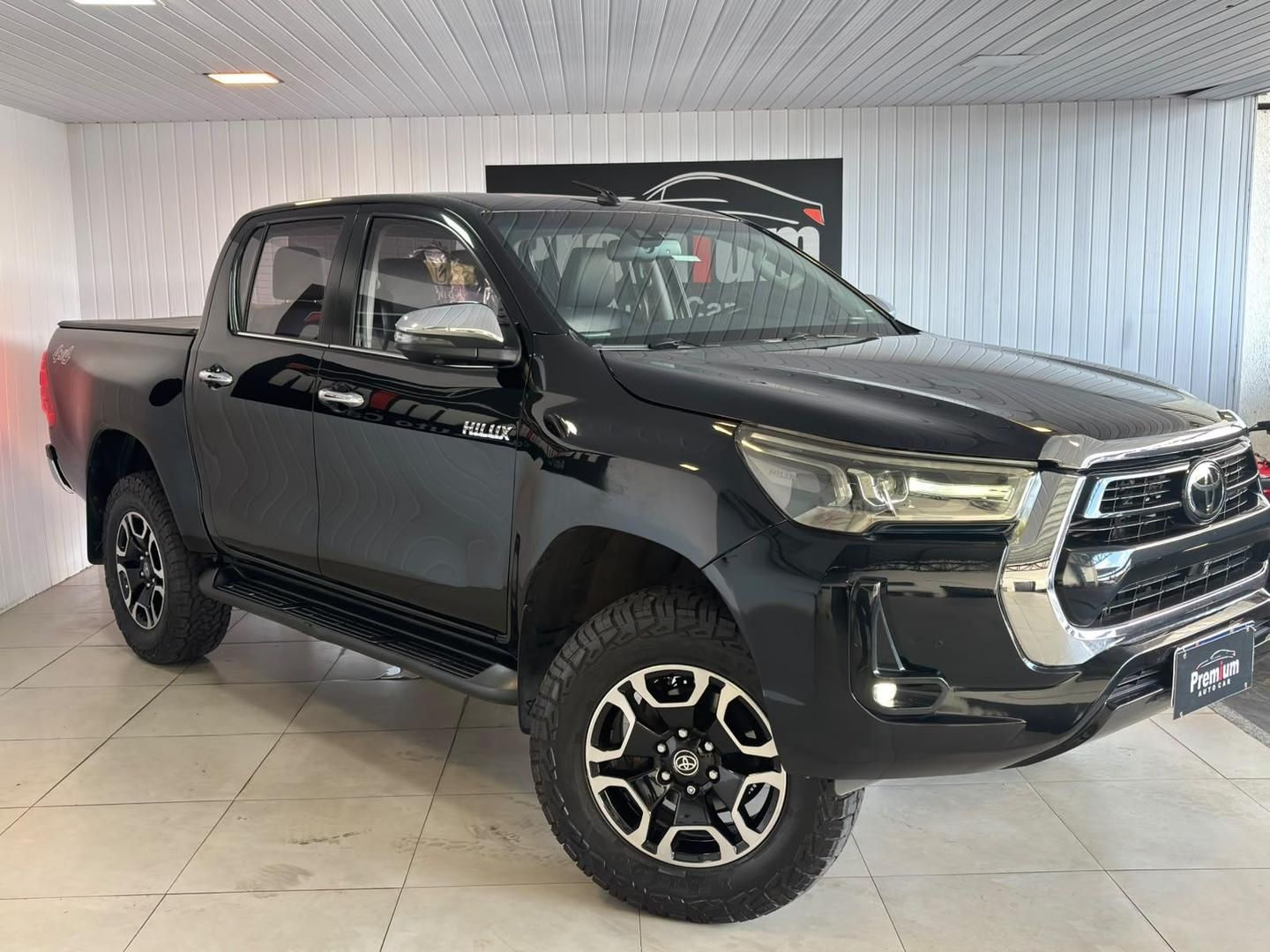 Vista principal de TOYOTA Hilux SRX D4-D 2.8TDi 16v 4X4 C.D. 2022