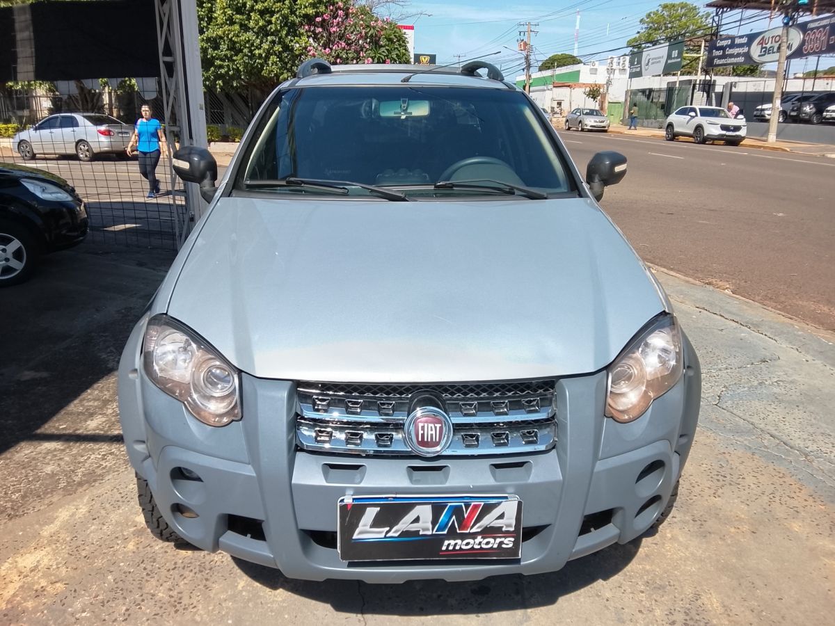 Vista principal de FIAT Strada Adventure 1.8 16v C.D. 2011