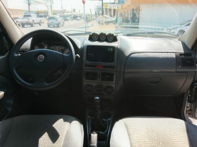 FIAT Strada Adventure 1.8 16v C.D. 2011 - miniatura 8