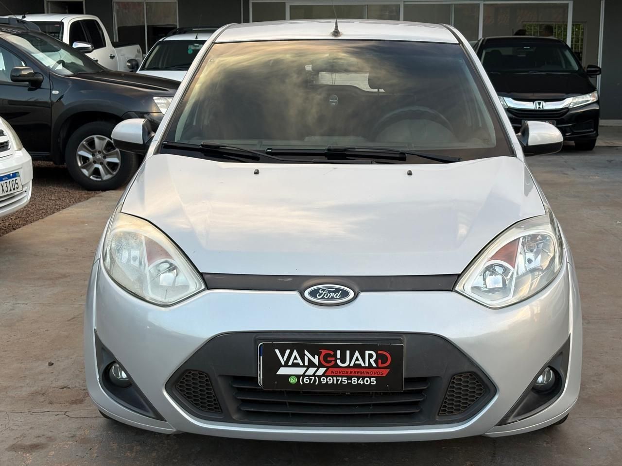 Vista principal de FORD Fiesta Hatch 1.0 4p. 2014