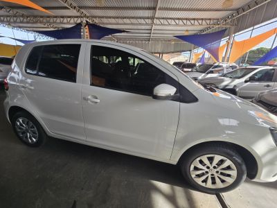 VOLKSWAGEN Fox Trendline 1.0 12v 4p. 2017 - miniatura 3