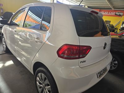 VOLKSWAGEN Fox Trendline 1.0 12v 4p. 2017 - miniatura 5